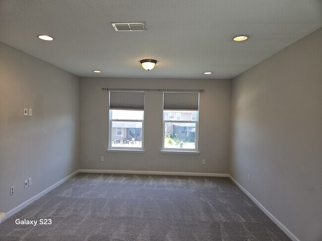 Building Photo - 191 Chipola Trce