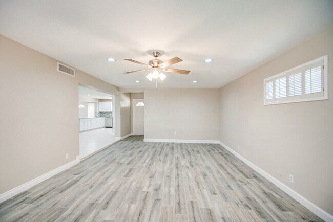 Building Photo - Beautifully remodeled corner 4/2 with pool...