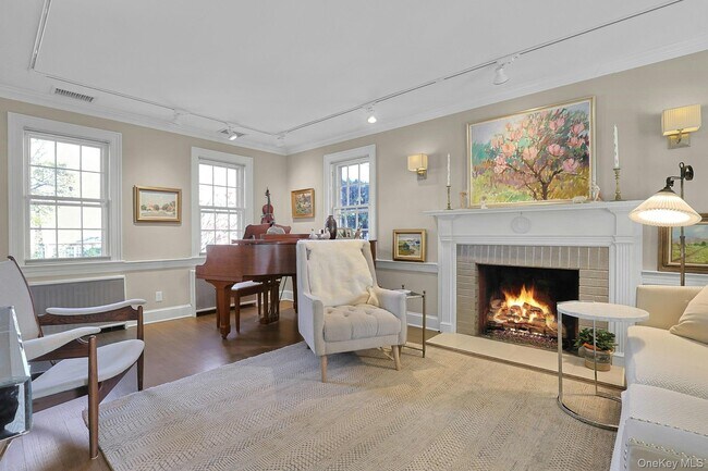 Building Photo - 9 Prall Pl