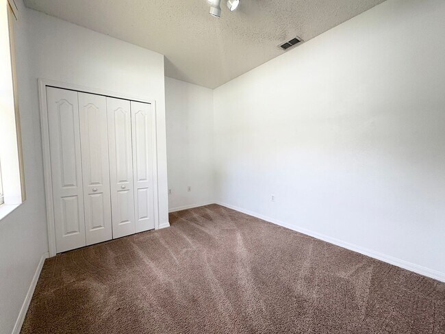 Building Photo - Fantastic Lake Nona area 4 BR 2 BA home in...