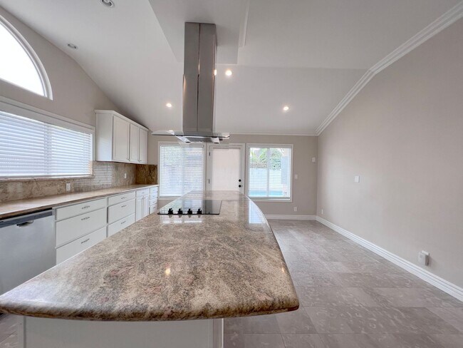 Building Photo - 9362 Leilani Dr
