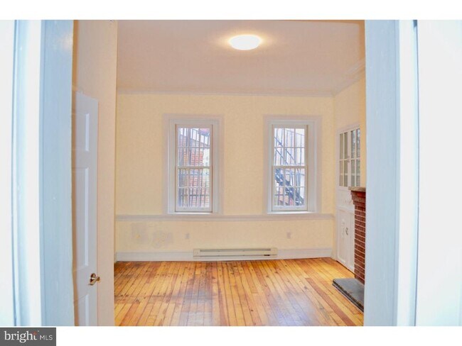 Building Photo - 510 S Front St