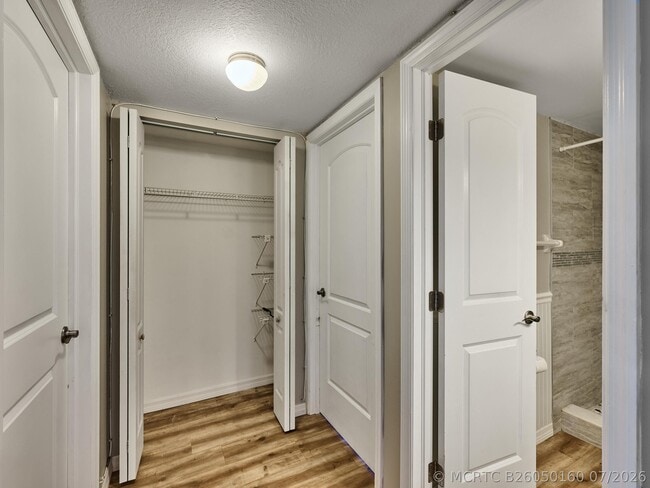Building Photo - 12021 W Greenway Dr