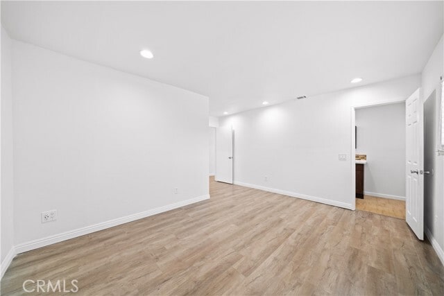 Building Photo - 15410 Elm Ln