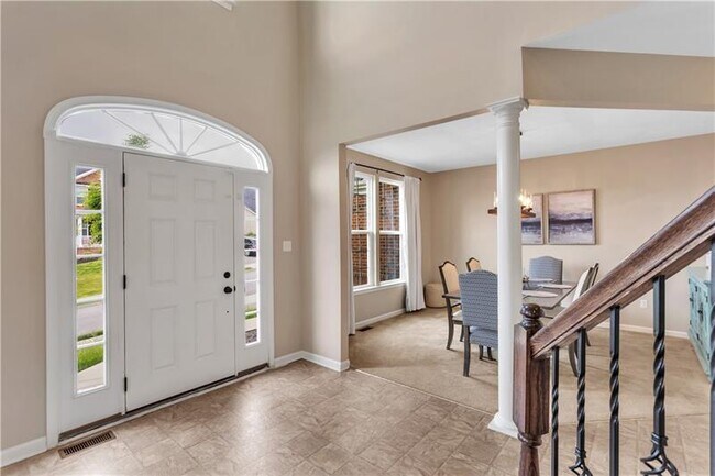 Building Photo - 207 Eddie Lewis Dr