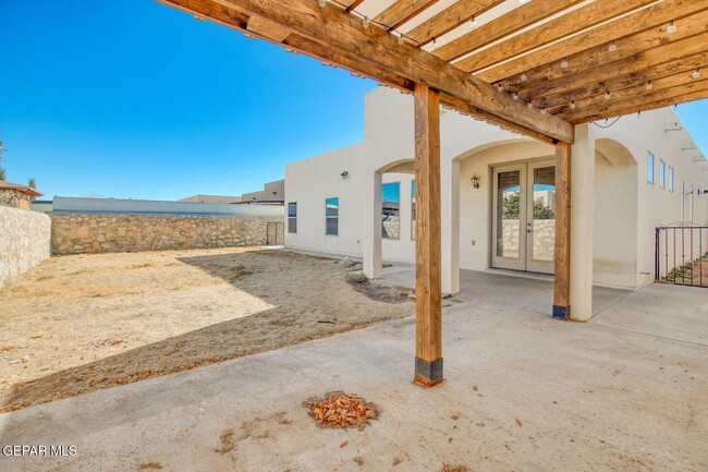 Building Photo - 14509 Holly Springs
