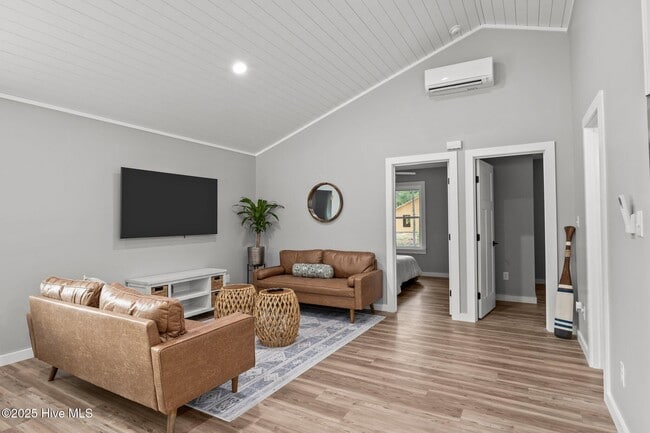 Building Photo - 122 Long Pond Loop