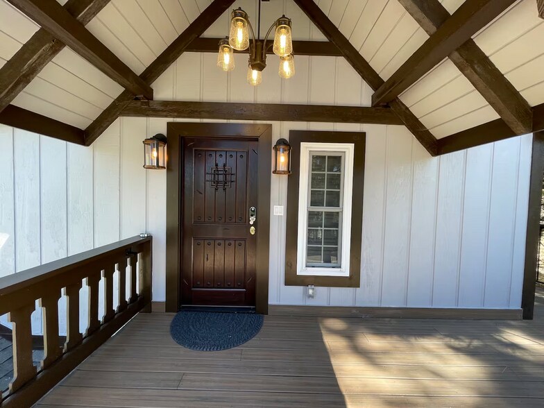 Building Photo - 1039 N Grass Valley Rd
