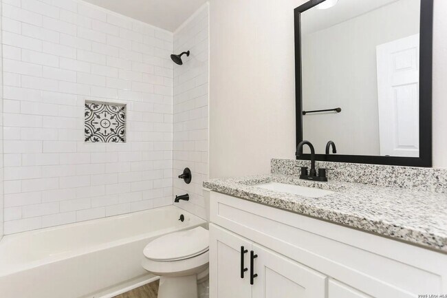 Building Photo - 7118 Castleridge Dr
