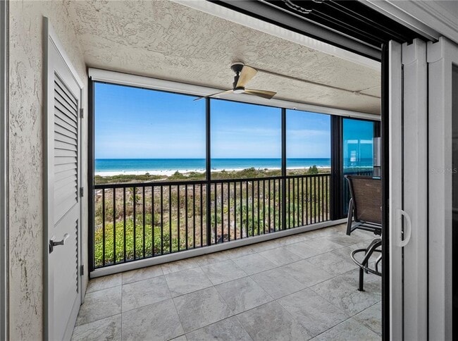 Building Photo - 420 Beach Rd