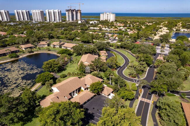 Building Photo - ** RETREAT AT NAPLES ** 3 BED / 2 BATH - C...