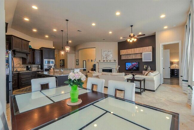 Building Photo - 2302 Falcon Brook Dr