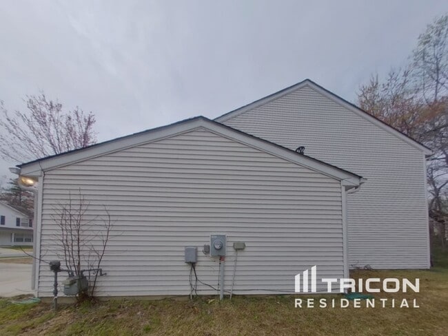 Building Photo - 3029 Decapolis Dr