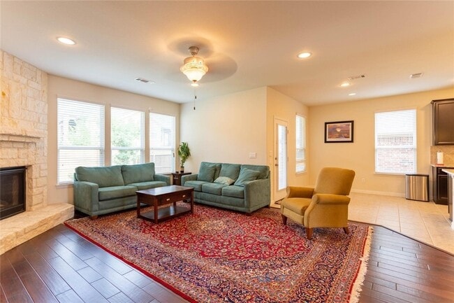 Building Photo - 517 Windward Dr