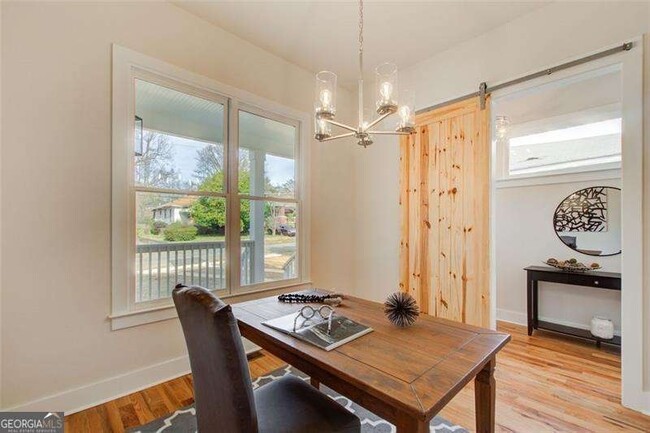 Building Photo - 1240 Oakland Terrace SW