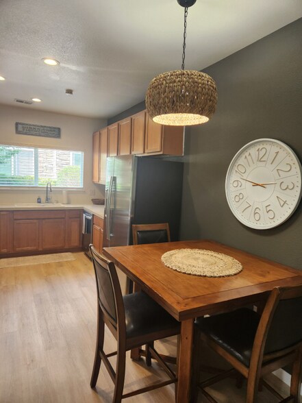 Building Photo - 4785 Hahns Peak Dr