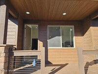 Building Photo - 2890 W Villa Loop