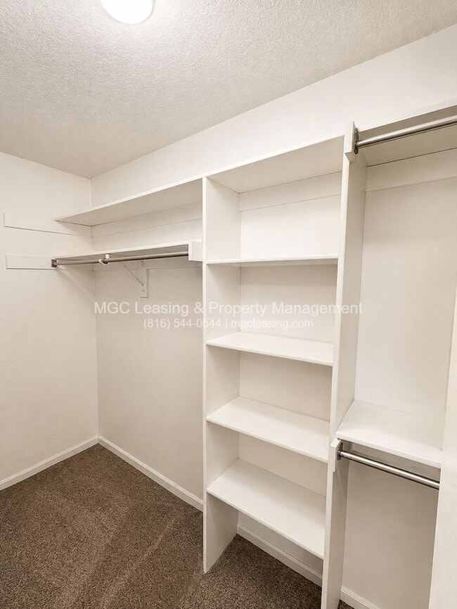 Building Photo - RENT SPECIAL | MOVE IN BY 9/15/26 & GET A FREE 55-inch TV!!