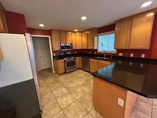 Building Photo - 686 E Union Garden Ct S