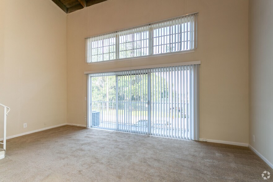 Chelsea Courtyards 2260 University Blvd N Jacksonville FL 32211