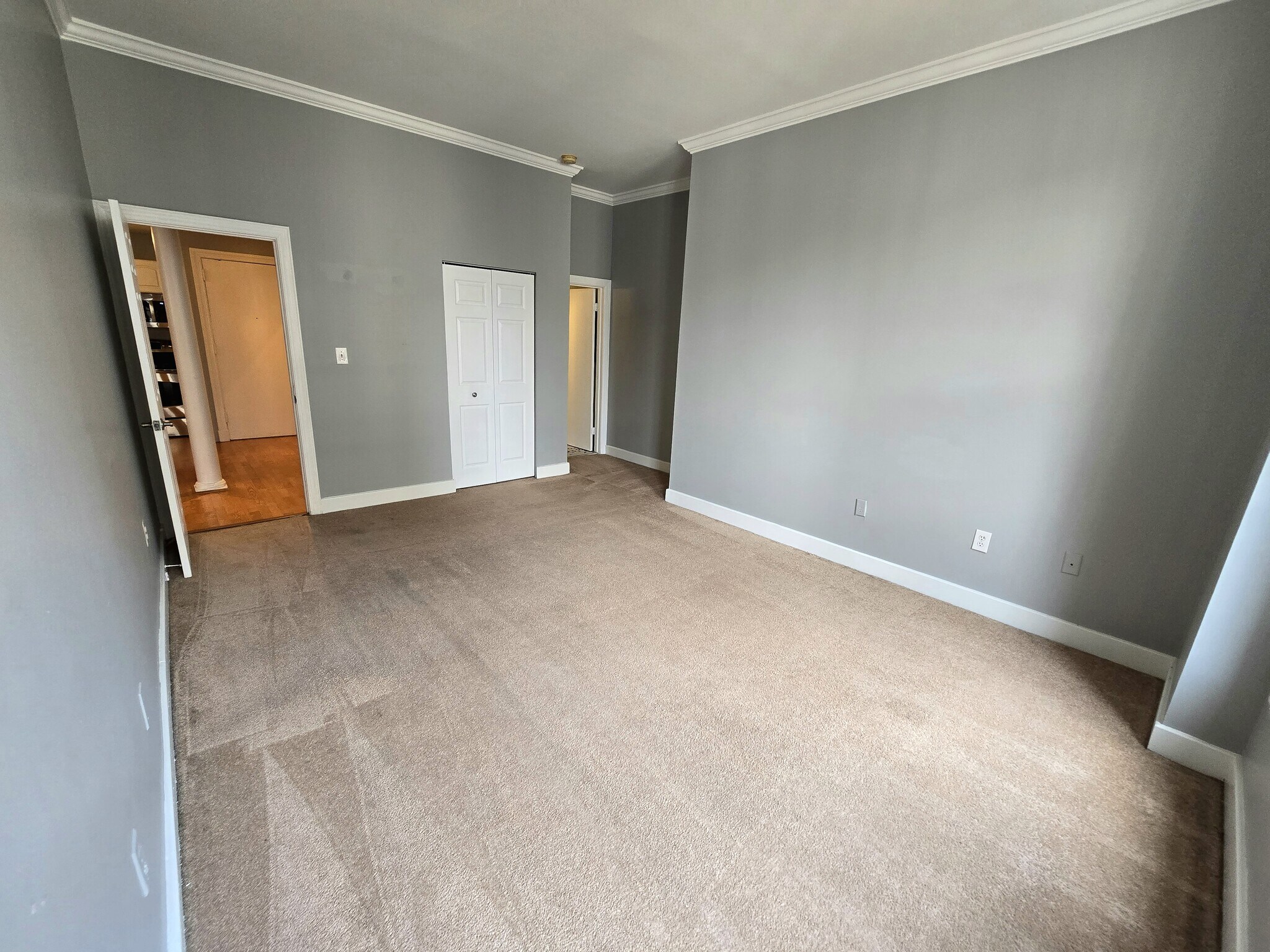 Building Photo - 1 E Chase St