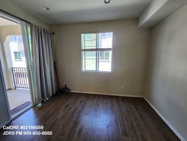 Building Photo - Upland 3 Bedroom Home