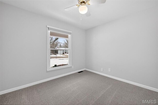 Building Photo - 1203 Dorne Dr