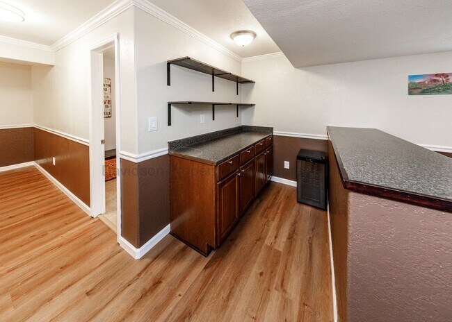Building Photo - 7724 Canyon Oak Dr