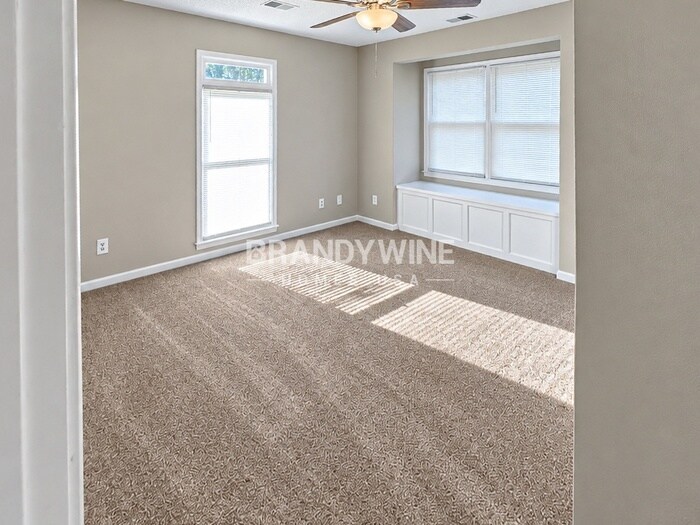 Building Photo - 130 Park Meadows Dr SW
