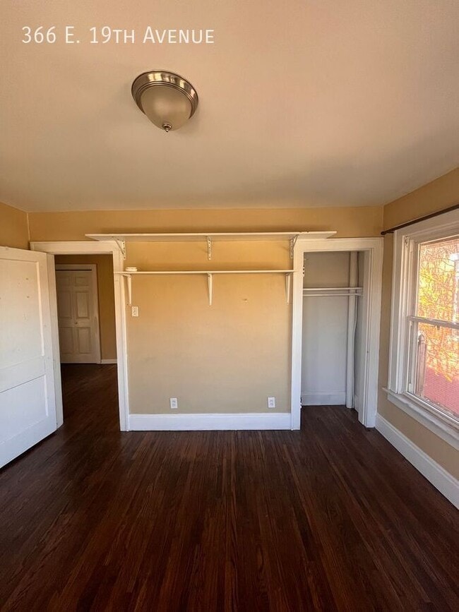 Building Photo - 366 E 19th Ave