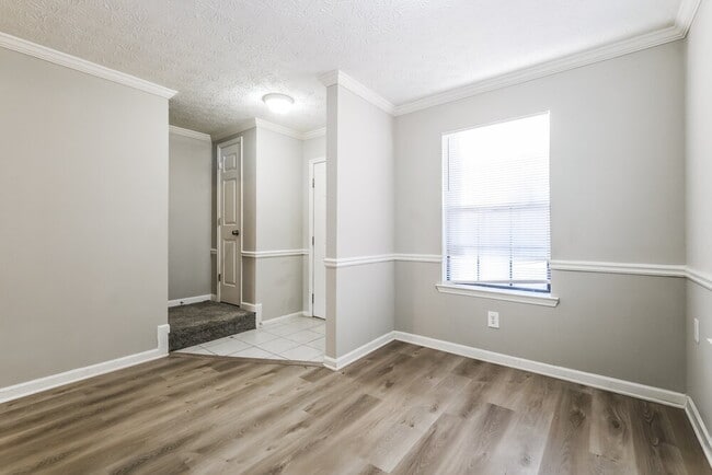 Building Photo - 5424 Park Pl S