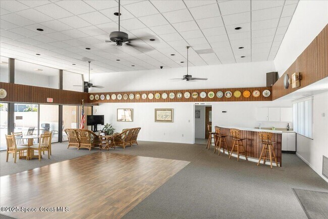 Building Photo - 2700 N Hwy A1A
