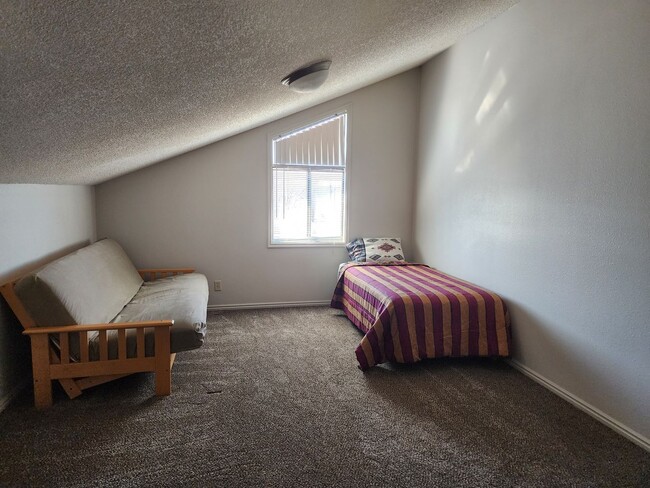 Building Photo - Unit F1 Parowan Condo