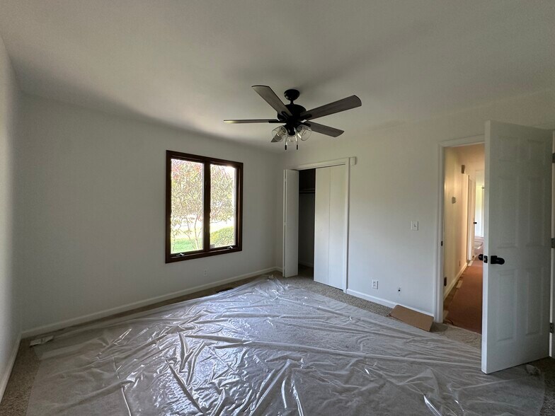 Building Photo - 2397 Braxton Bragg Dr