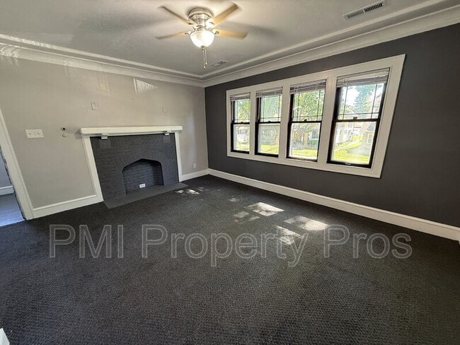 Building Photo - 4043 N 24th Pl