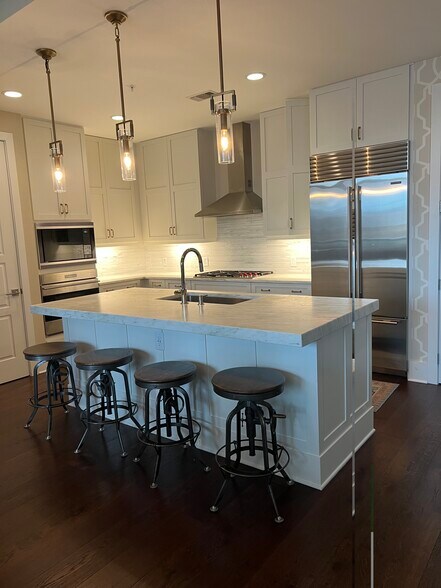 Building Photo - 20 Rutledge St