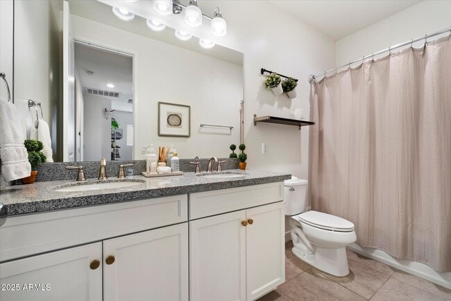 Building Photo - 3030 N 38th St