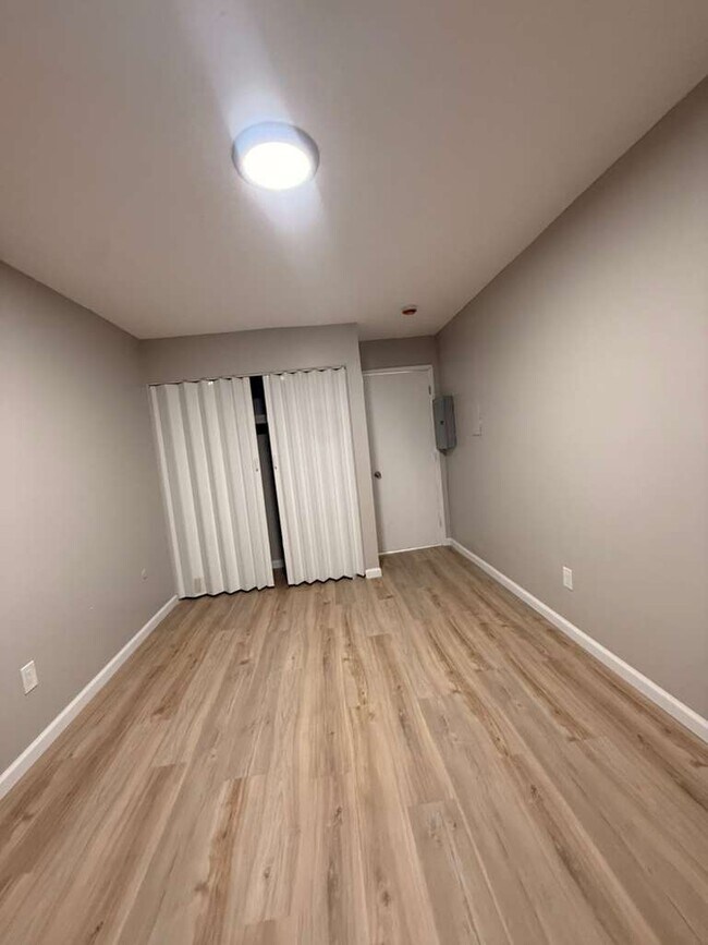 Building Photo - 16700 Lahser Rd