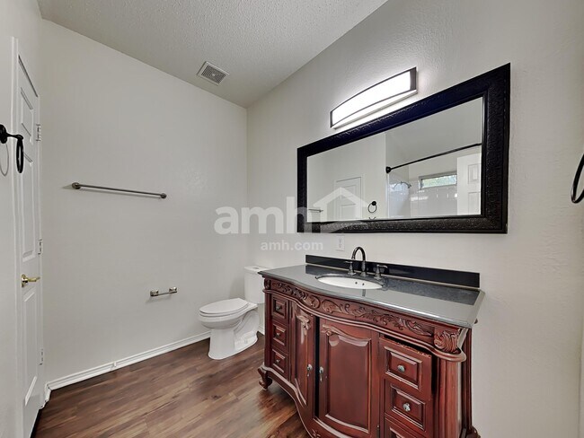 Building Photo - 216 Cornell