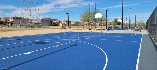 Building Photo - 998 Lone Pine River Ave