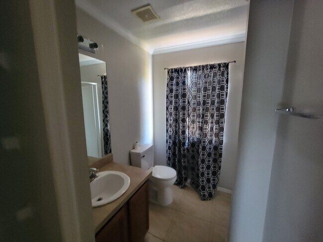 Building Photo - Sonnet Glen