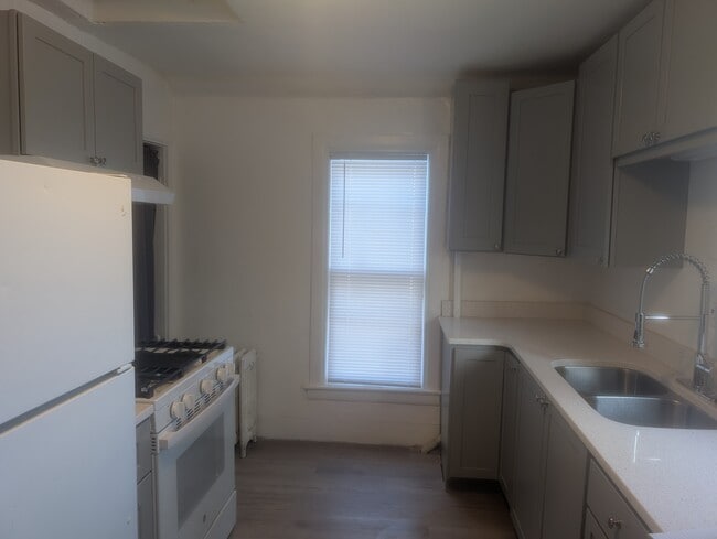 Building Photo - 300 Straight Ave NW