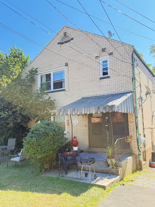 Primary Photo - 2125 Pioneer Ave