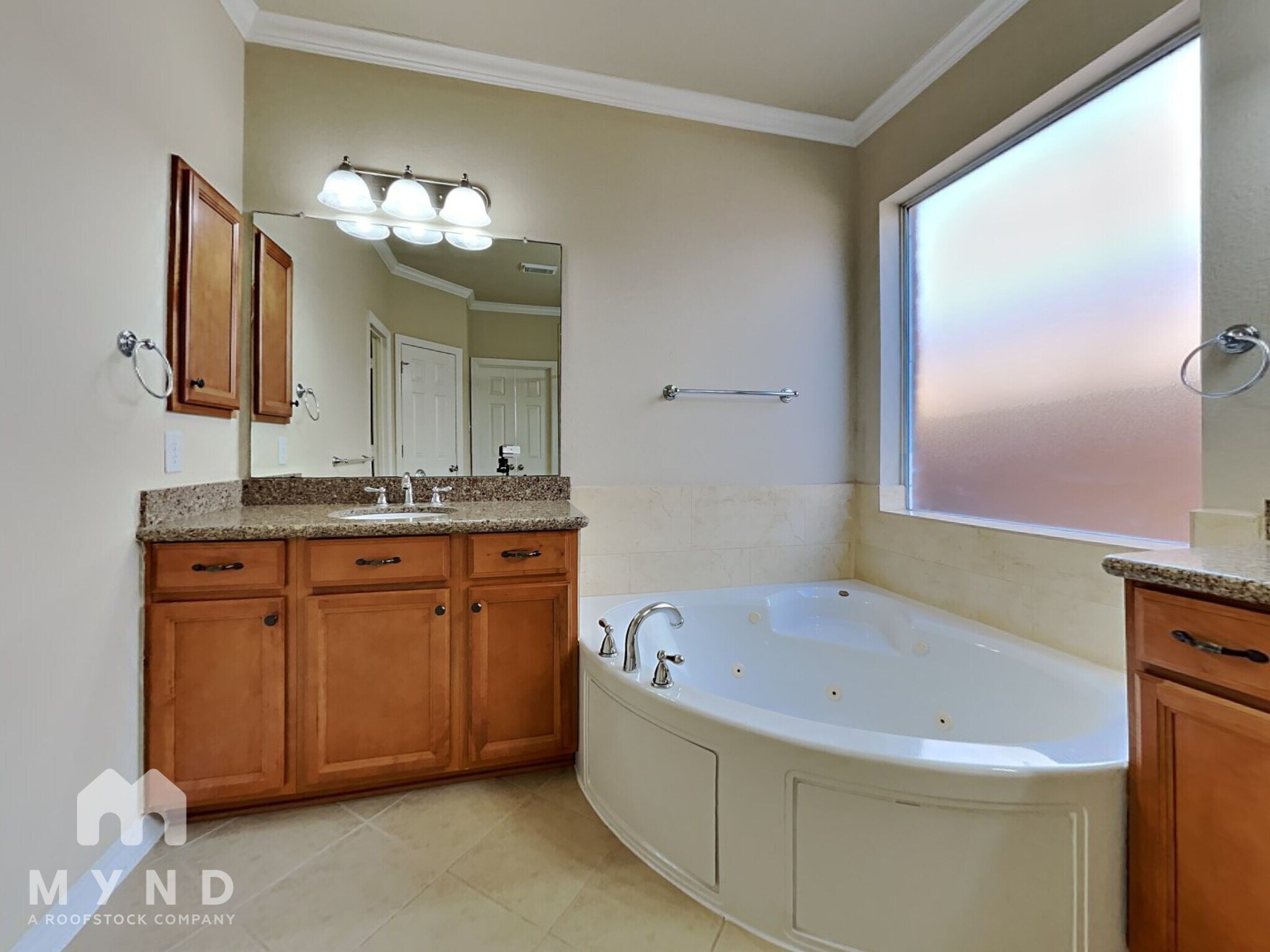 Building Photo - 4463 Diamante Dr