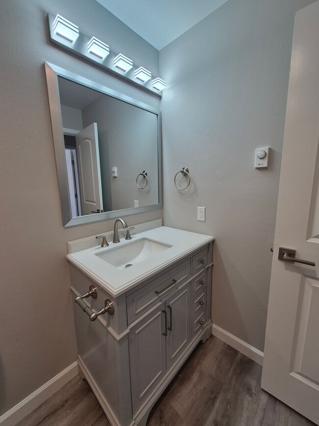 Building Photo - Beautiful Westwind #23