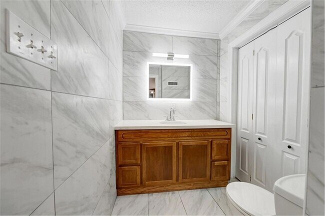 Building Photo - 5923 General Haig St