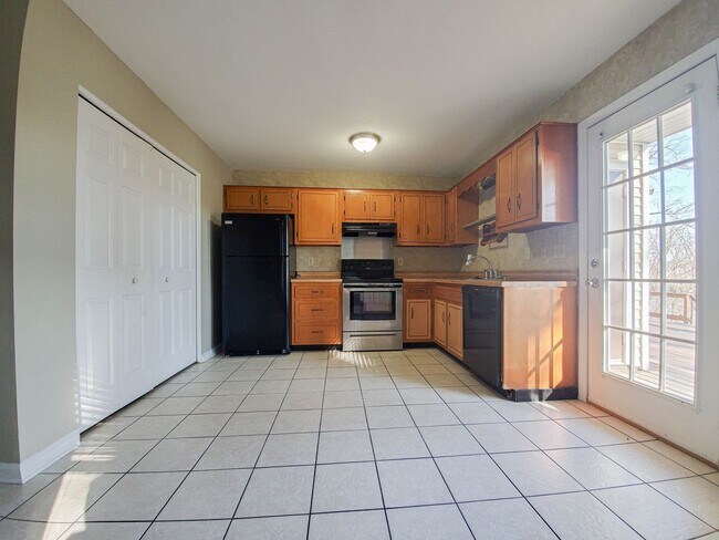 Building Photo - Two Bedroom with River Views!