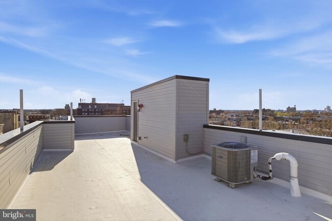 Building Photo - 2643 N 6th St