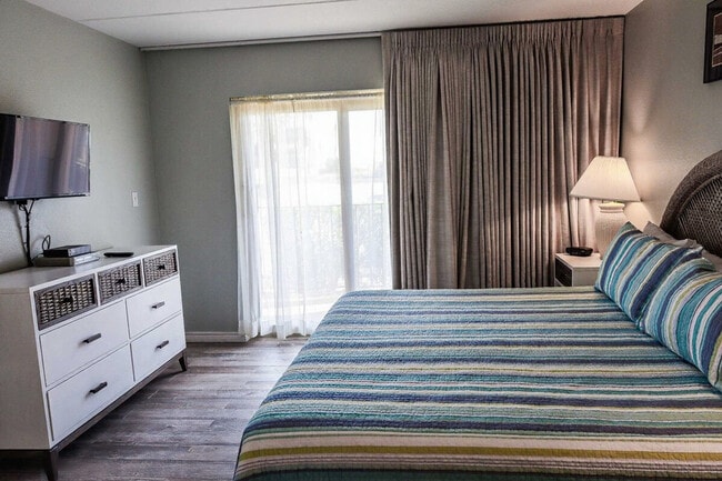 Building Photo - 2401 Gulf Blvd