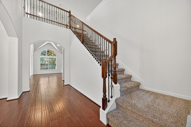 Building Photo - 15 Hadlock Pl